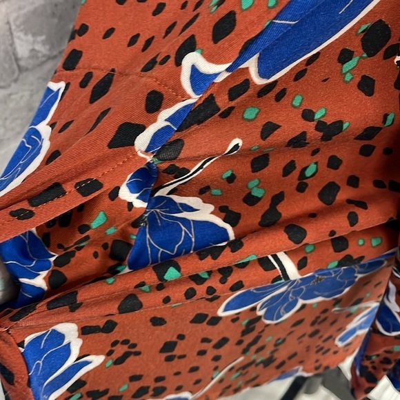 LOGO by Lori Goldstein Blue Floral Top - Picture 5 of 7